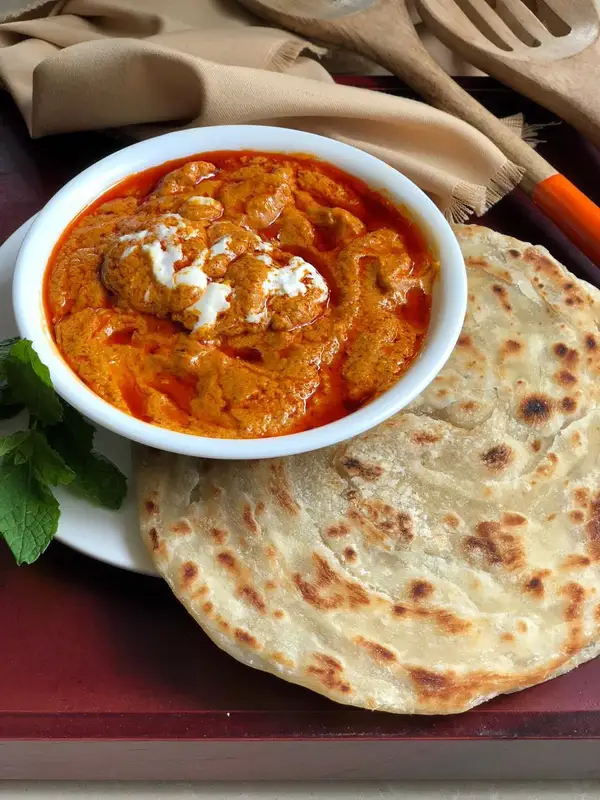 Butter chicken with paratha